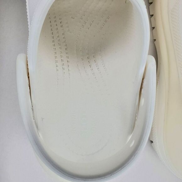 Croc Crush Clog Size 6 - Picture 6 of 10